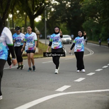 Runner Photo 8399552
