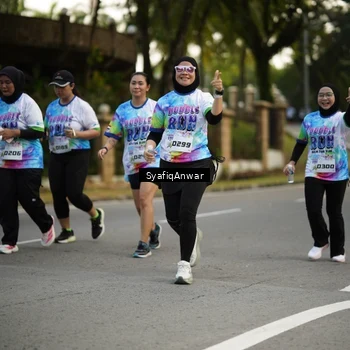 Runner Photo 8399558