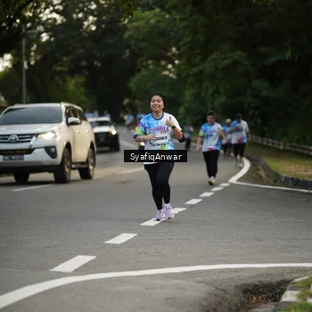 Runner Photo 8399560