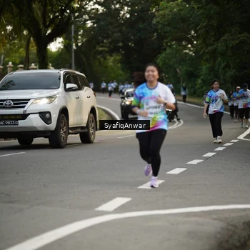 Runner Photo 8399564