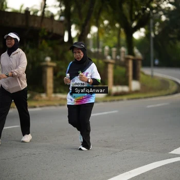 Runner Photo 8399568