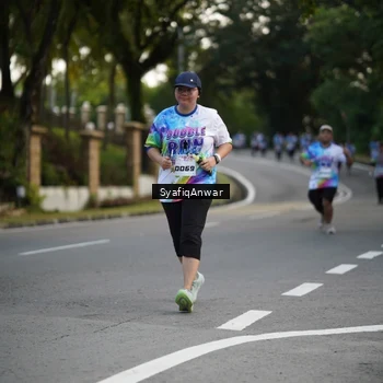 Runner Photo 8399572