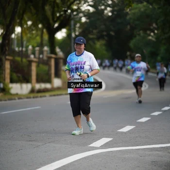 Runner Photo 8399575