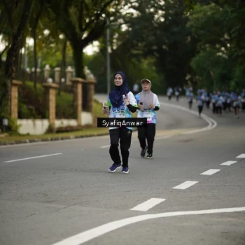 Runner Photo 8399581