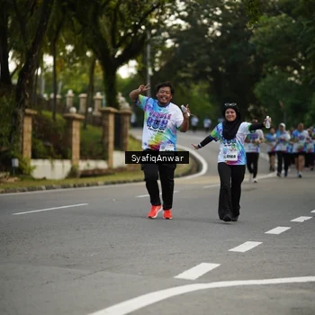 Runner Photo 8399584