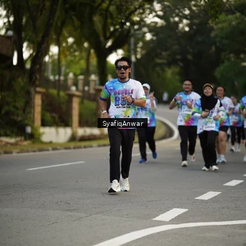 Runner Photo 8399596