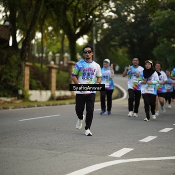 Runner Photo 8399597