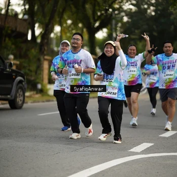 Runner Photo 8399606