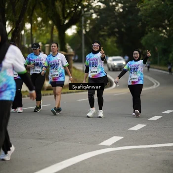 Runner Photo 8399612