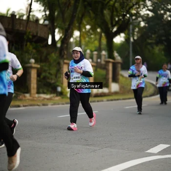 Runner Photo 8399621