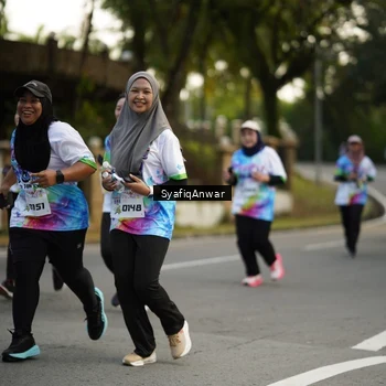 Runner Photo 8399623