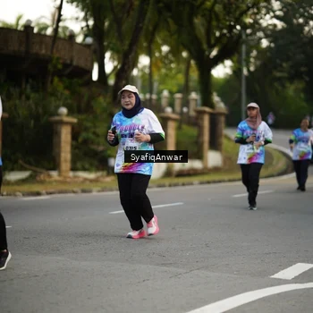 Runner Photo 8399624