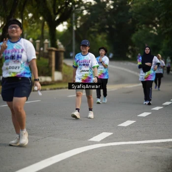 Runner Photo 8399645