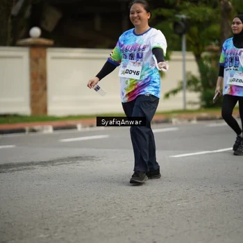 Runner Photo 8399654