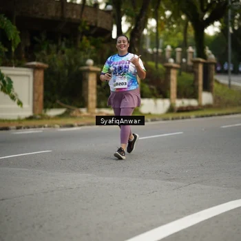 Runner Photo 8399657