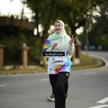 Runner Photo 8399661