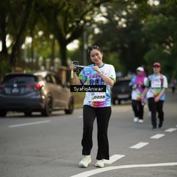 Runner Photo 8399672
