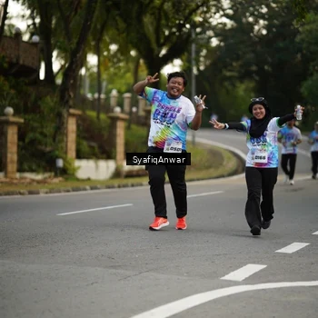 Runner Photo 8399682