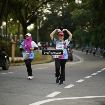 Runner Photo 8399685