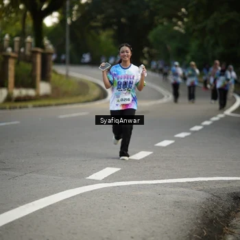 Runner Photo 8399689