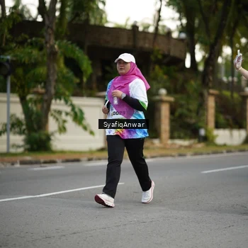 Runner Photo 8399691