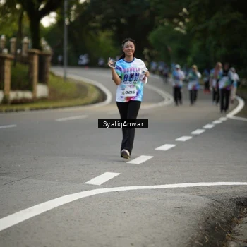 Runner Photo 8399693