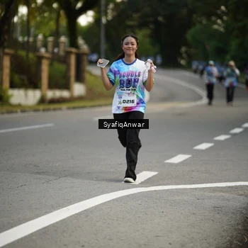 Runner Photo 8399695