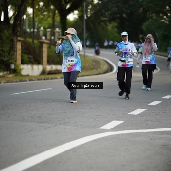 Runner Photo 8399697