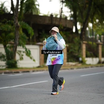 Runner Photo 8399700