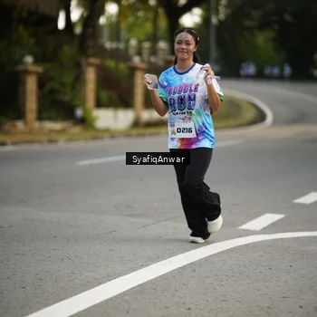 Runner Photo 8399704
