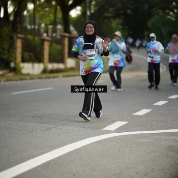 Runner Photo 8399706