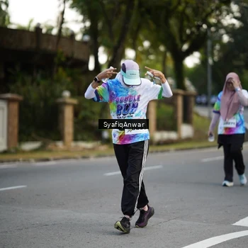 Runner Photo 8399707