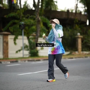 Runner Photo 8399708