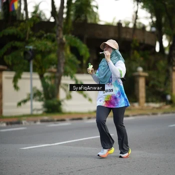 Runner Photo 8399709