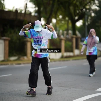 Runner Photo 8399711