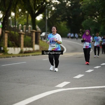 Runner Photo 8399724