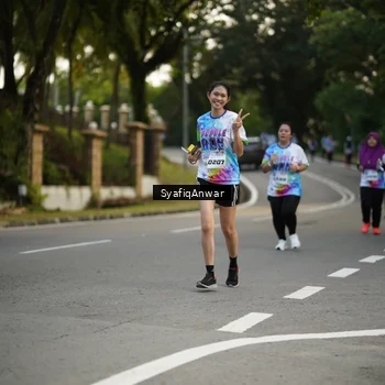 Runner Photo 8399727