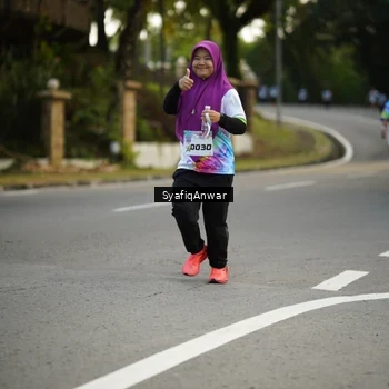 Runner Photo 8399731