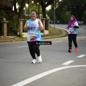 Runner Photo 8399732
