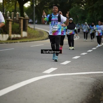 Runner Photo 8399744