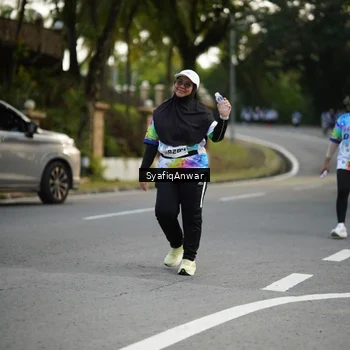Runner Photo 8399754