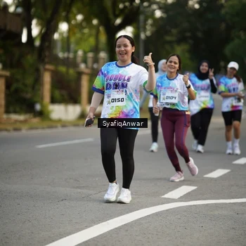 Runner Photo 8399757