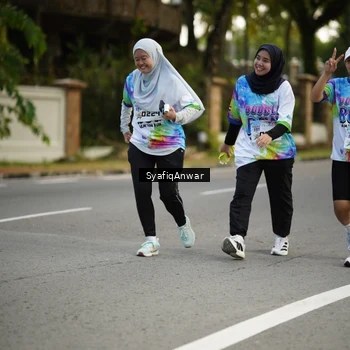 Runner Photo 8399768