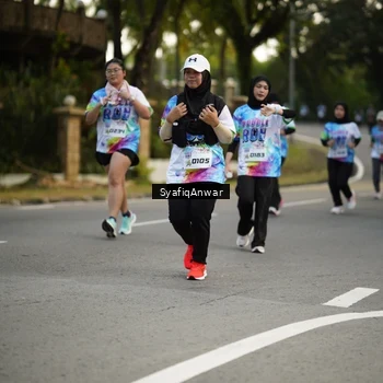 Runner Photo 8399776