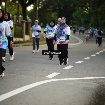 Runner Photo 8399778
