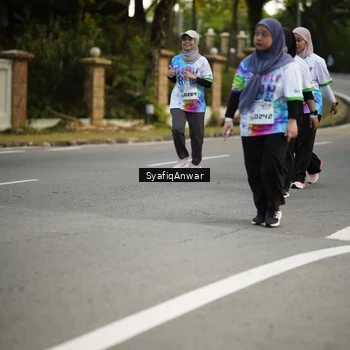Runner Photo 8399781
