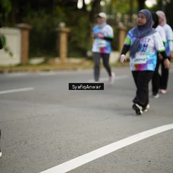 Runner Photo 8399787
