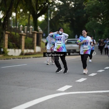 Runner Photo 8399790