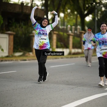 Runner Photo 8399800