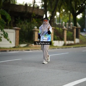Runner Photo 8399808